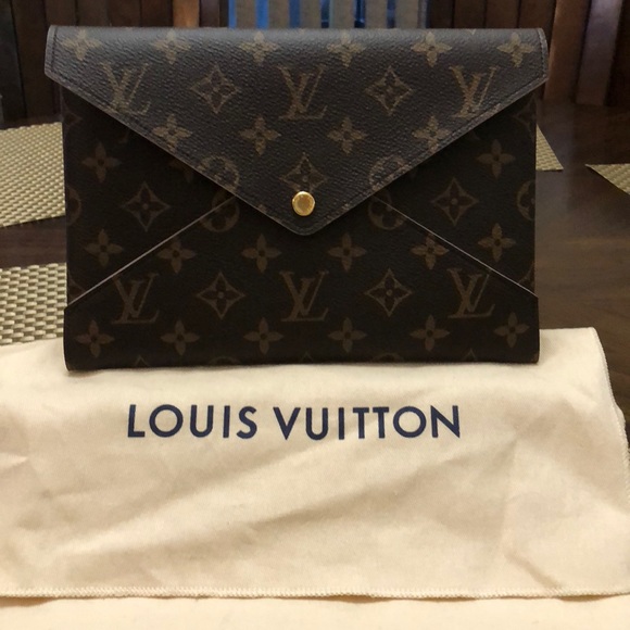 Louis Vuitton Handbags - Authentic Louis Vuitton monogram large kirigami